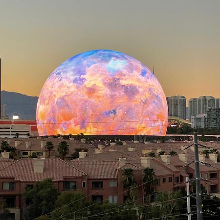 Modern Oasis Steps Away From The Las Vegas Strip Exterior photo